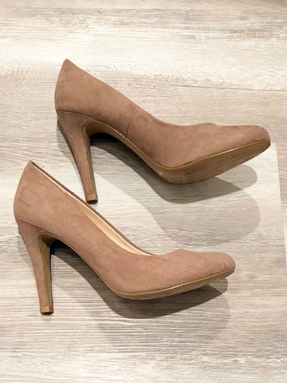 NWT KELLY & KATIE LARISSA HEELS